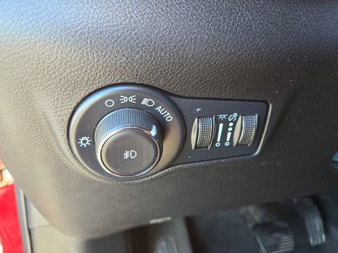 Used 2022 Jeep Compass Latitude w/ Sun and Sound Group image 27