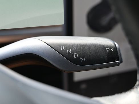 Used 2023 Tesla Model 3 Standard Range RWD image 36