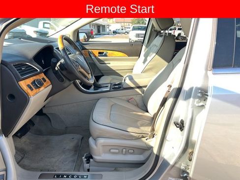 Used 2013 Lincoln MKX Base image 10