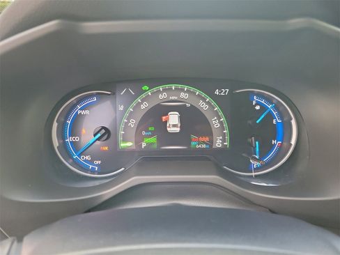 Used 2025 Toyota RAV4 LE image 21