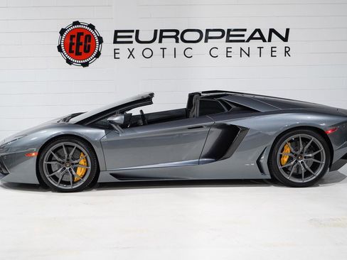 Used 2014 Lamborghini Aventador LP 700-4 image 8
