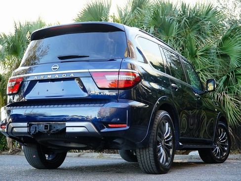 Used 2022 Nissan Armada Platinum w/ Captain's Chairs Package RWD image 5
