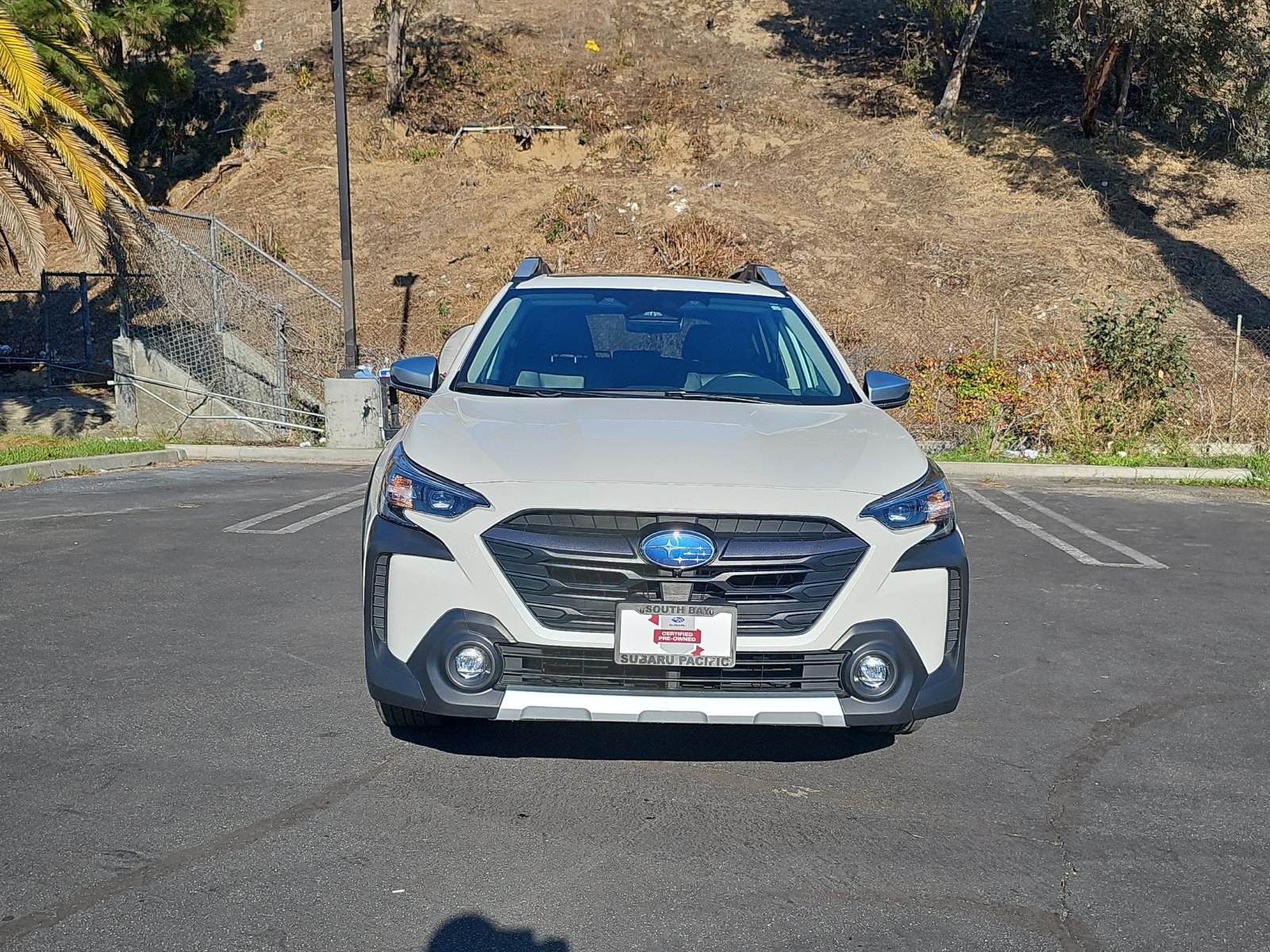 Used 2024 Subaru Outback Touring AWD/4WD image 2