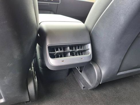 Used 2023 Tesla Model 3 Standard Range RWD image 16