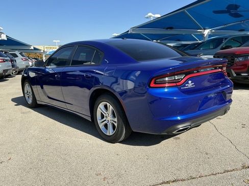 Used 2020 Dodge Charger SXT image 4