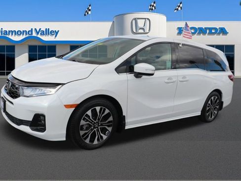 Used 2025 Honda Odyssey Elite image 3