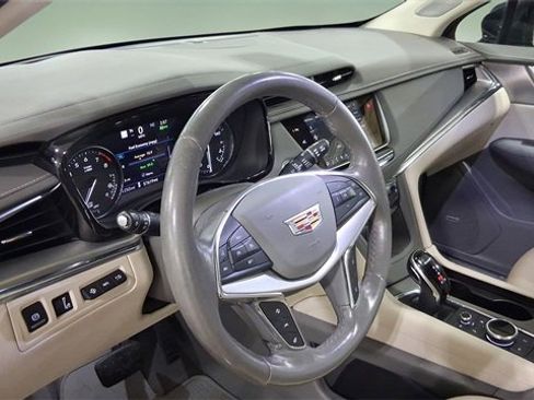 Used 2021 Cadillac XT5 Premium Luxury image 24