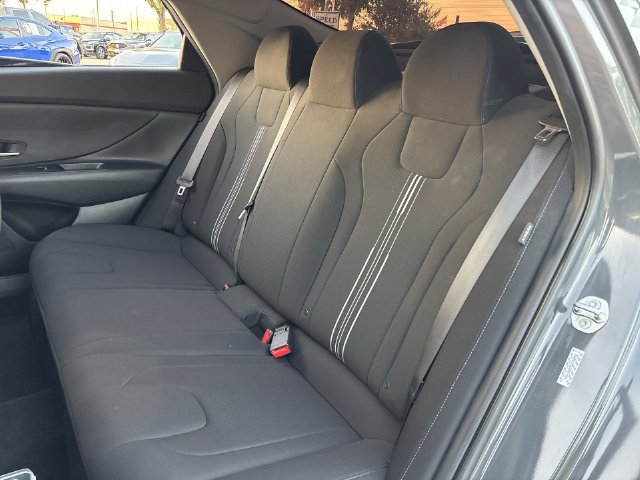 Used 2024 Hyundai Elantra SEL FWD image 31