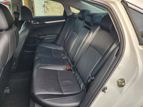 Used 2017 Honda Civic Touring image 10