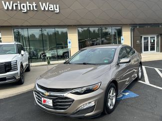 Used 2023 Chevrolet Malibu LT image 1