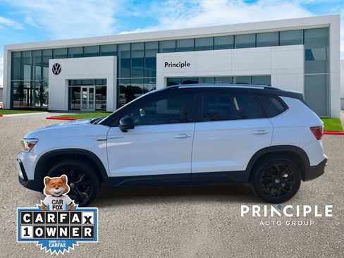 Certified 2023 Volkswagen Taos SE w/ Panoramic Sunroof Package image 7