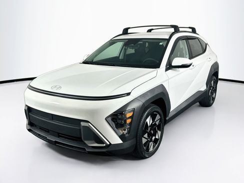 Used 2024 Hyundai Kona SEL FWD image 3
