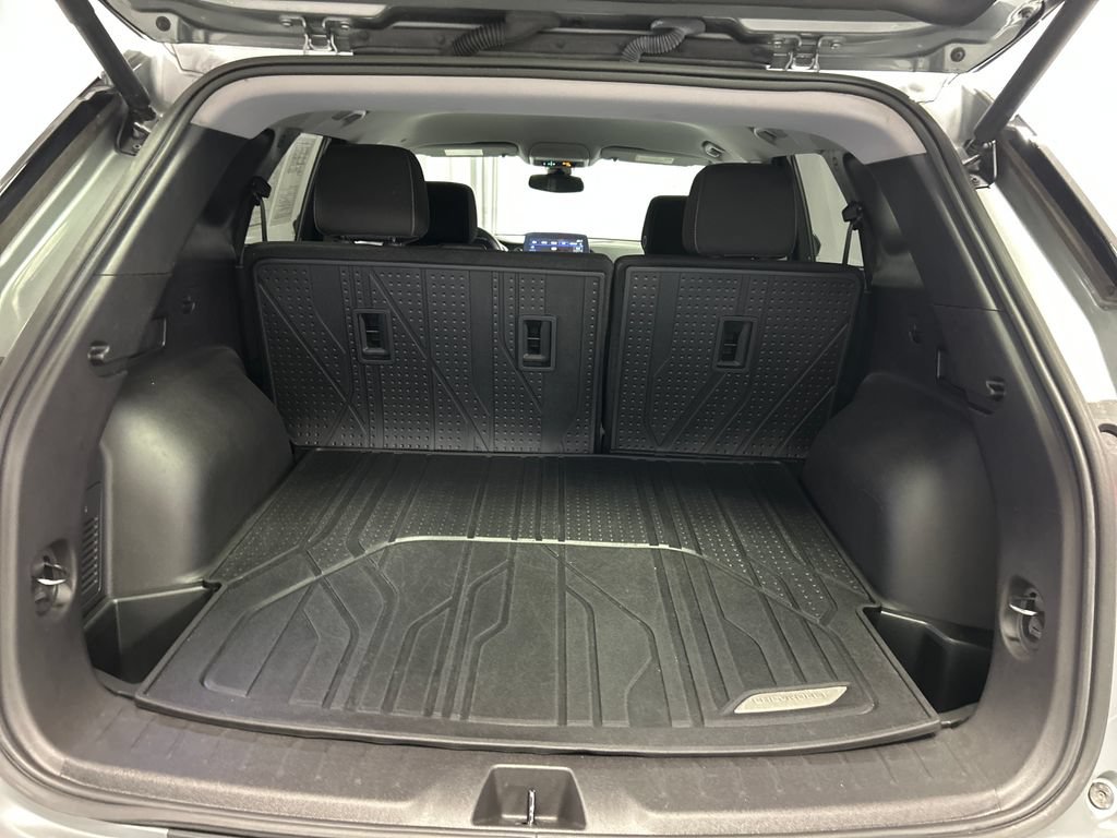 Used 2024 Chevrolet Blazer LT w/ Convenience Package FWD image 24