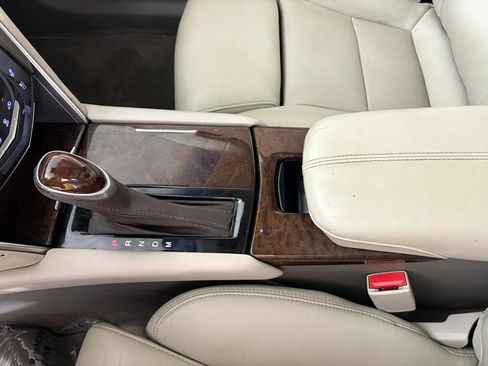 Used 2013 Cadillac XTS Platinum image 31