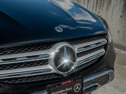 Used 2022 Mercedes-Benz GLC 300 4MATIC image 7