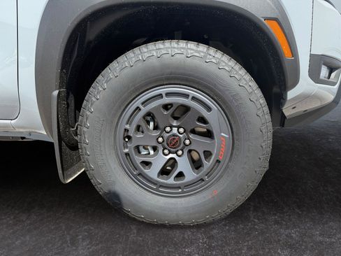 New 2026 Nissan Frontier PRO-4X w/ Tow Package AWD/4WD image 28