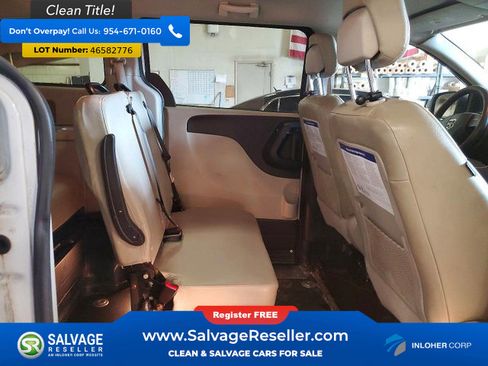 Used 2019 Dodge Grand Caravan SE FWD image 15