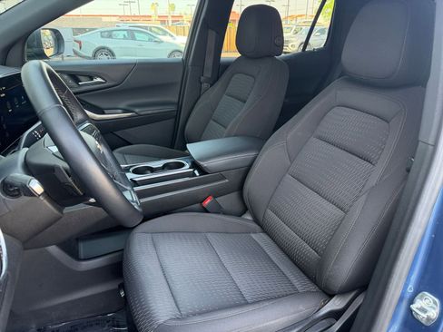 Used 2025 Chevrolet Equinox LT image 36