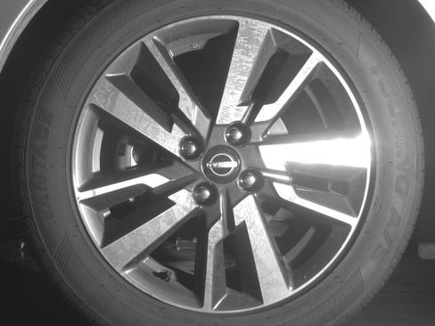 Used 2025 Nissan Versa SV FWD image 15