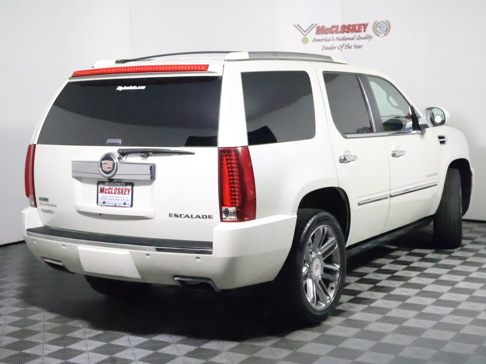 Used 2014 Cadillac Escalade Platinum AWD/4WD image 5