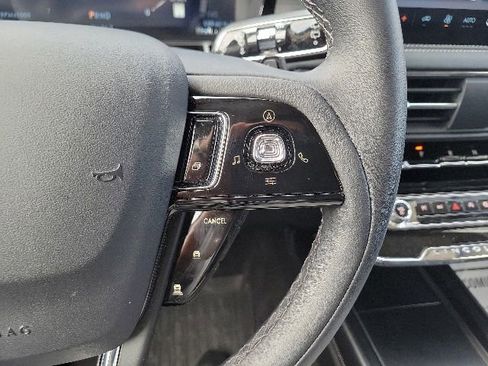 Certified 2024 Lincoln Corsair AWD image 31
