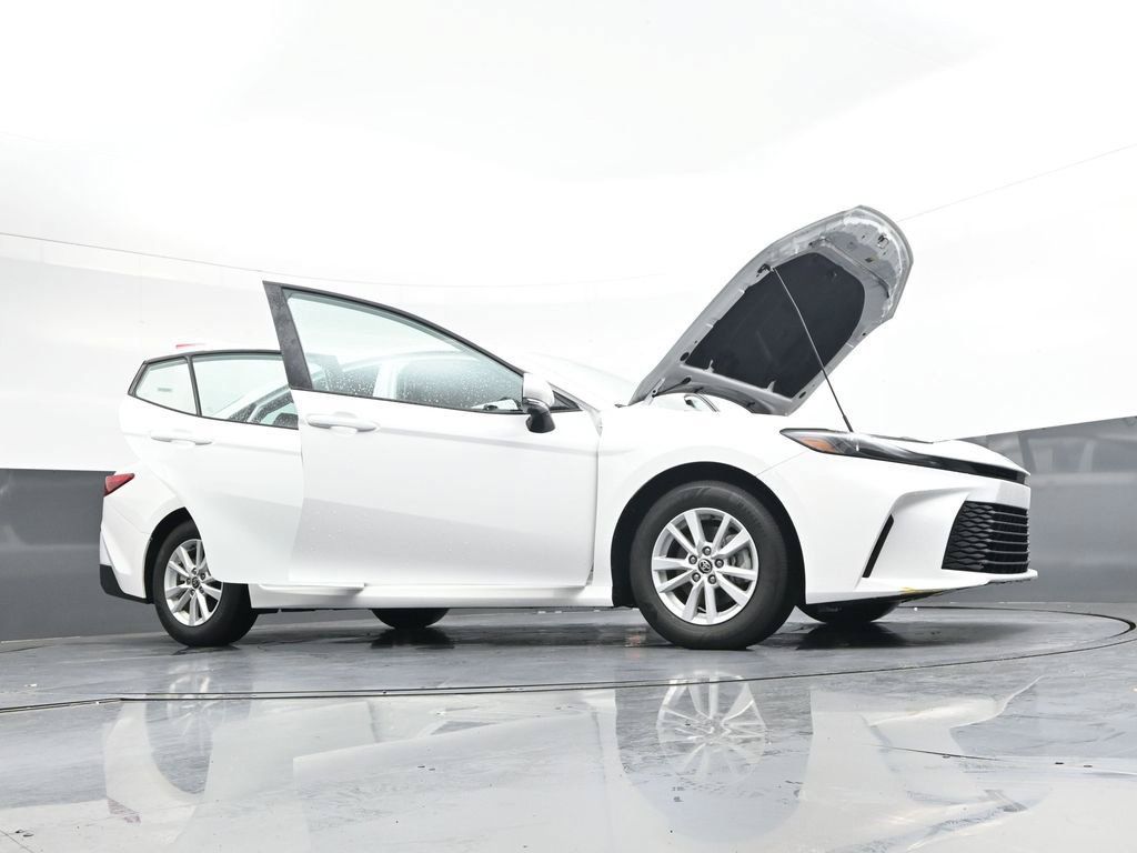 Used 2026 Toyota Camry LE FWD image 45