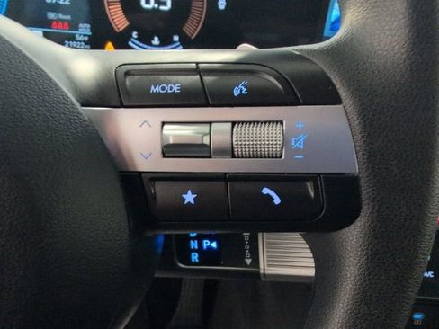 Used 2025 Hyundai Sonata SEL FWD image 11