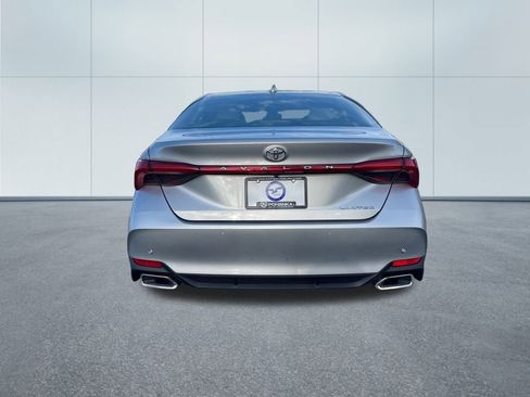 Used 2019 Toyota Avalon Limited image 6