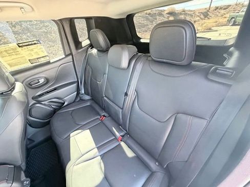 Used 2022 Jeep Renegade Trailhawk w/ Trailer Tow Group image 25