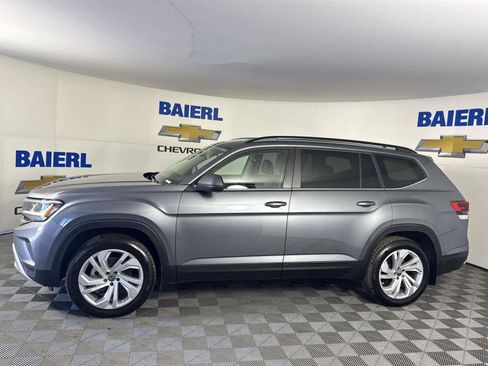 Used 2022 Volkswagen Atlas SE image 2