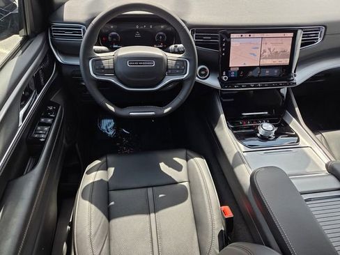 New 2026 Jeep Grand Wagoneer L 2WD image 9