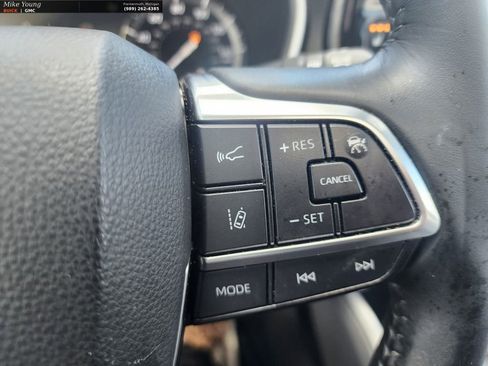 Used 2020 Toyota Highlander XLE image 36