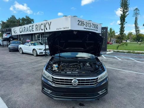 Used 2018 Volkswagen Passat 2.0T SE FWD image 29