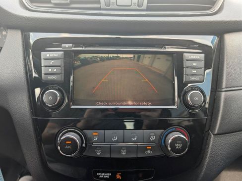 Used 2018 Nissan Rogue S w/ S Value Package AWD/4WD image 34