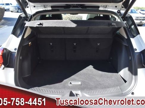 Used 2023 Buick Encore GX Essence w/ Experience Buick Package image 10