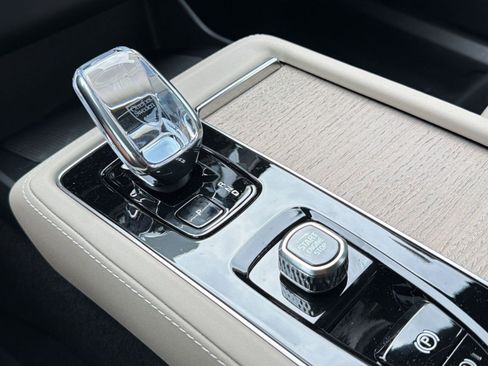 New 2026 Volvo XC90 B6 Plus AWD/4WD image 18