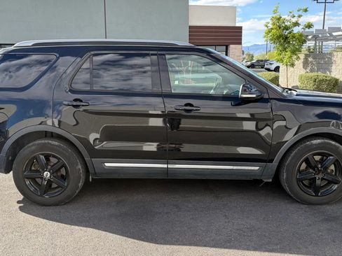 Used 2016 Ford Explorer XLT w/ Equipment Group 202A FWD image 6
