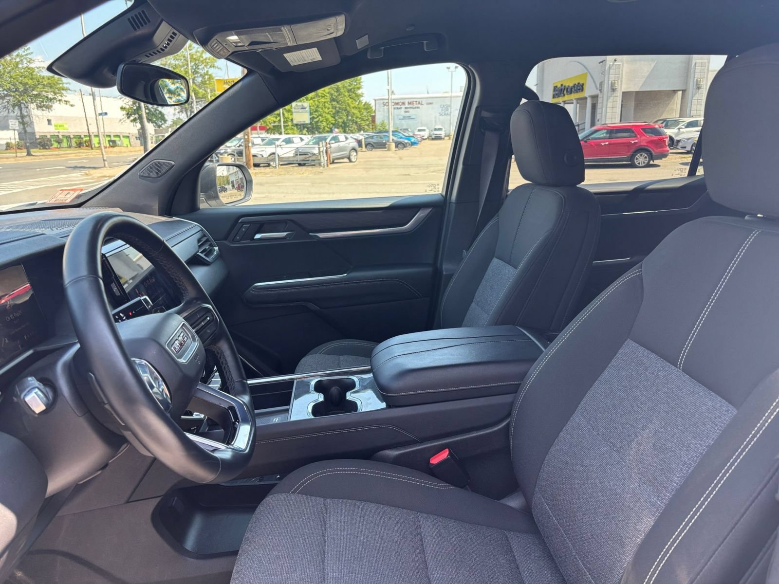 Used 2025 GMC Acadia Elevation AWD/4WD image 27