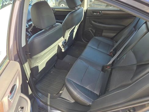 Used 2017 Subaru Outback 2.5i Limited AWD/4WD image 32