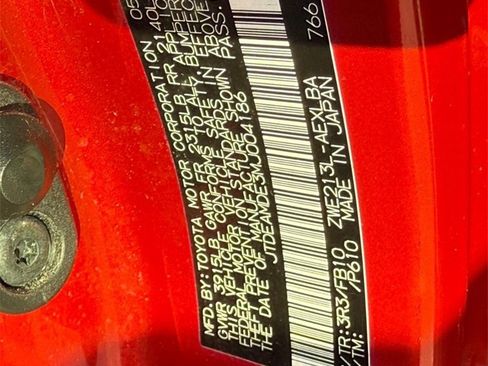 Used 2021 Toyota Corolla LE image 31