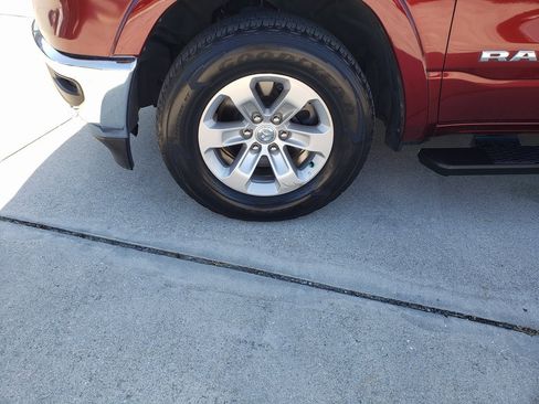 Used 2020 RAM 1500 Laramie image 9