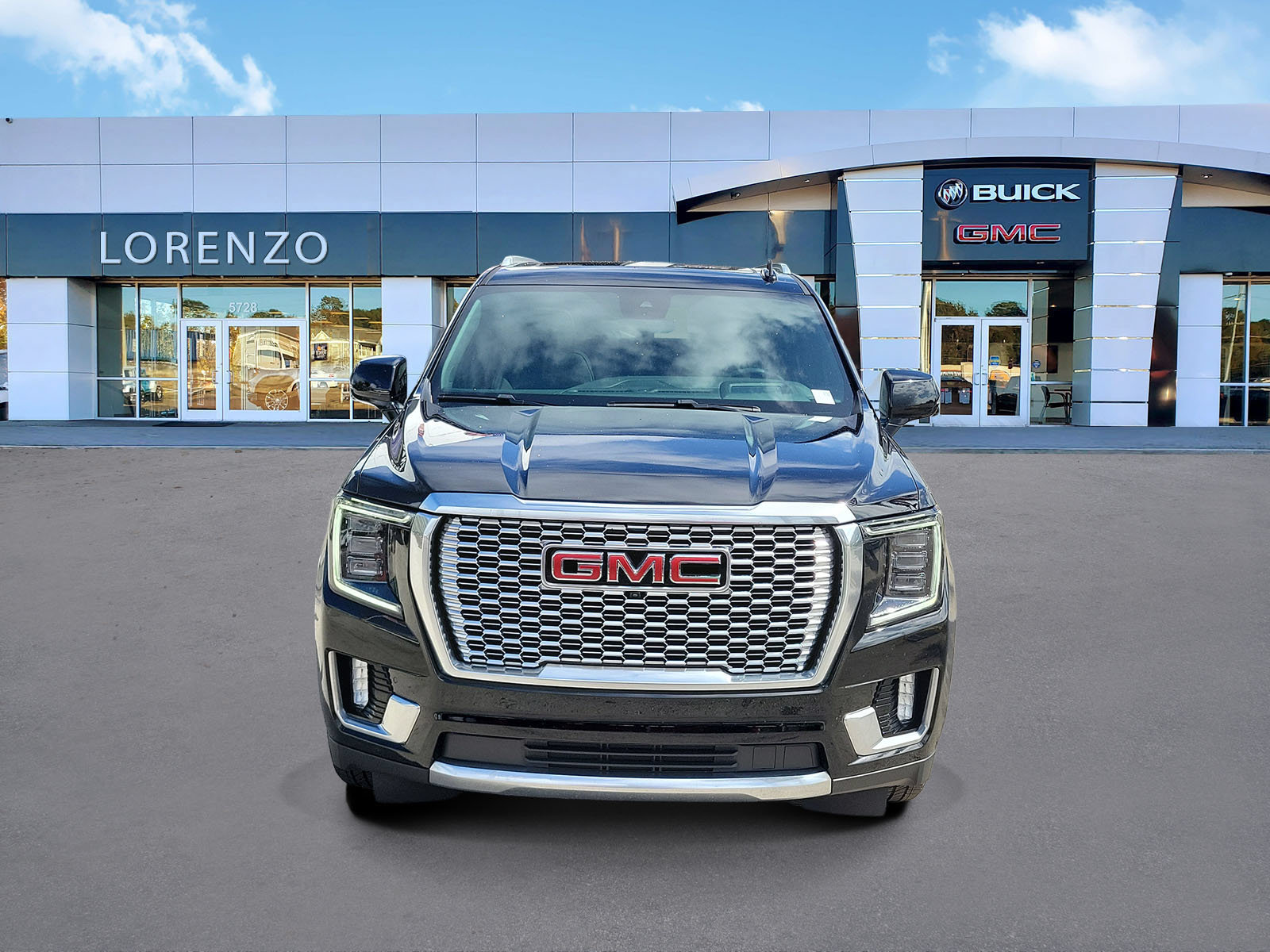Used 2023 GMC Yukon Denali w/ Denali Reserve Package AWD/4WD image 2