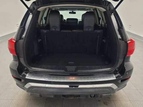 Used 2017 Nissan Pathfinder Platinum FWD image 29
