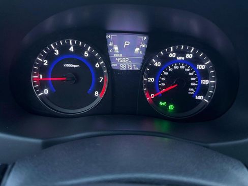 Used 2014 Hyundai Accent SE FWD image 14