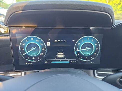 New 2026 Hyundai Elantra Limited FWD image 18