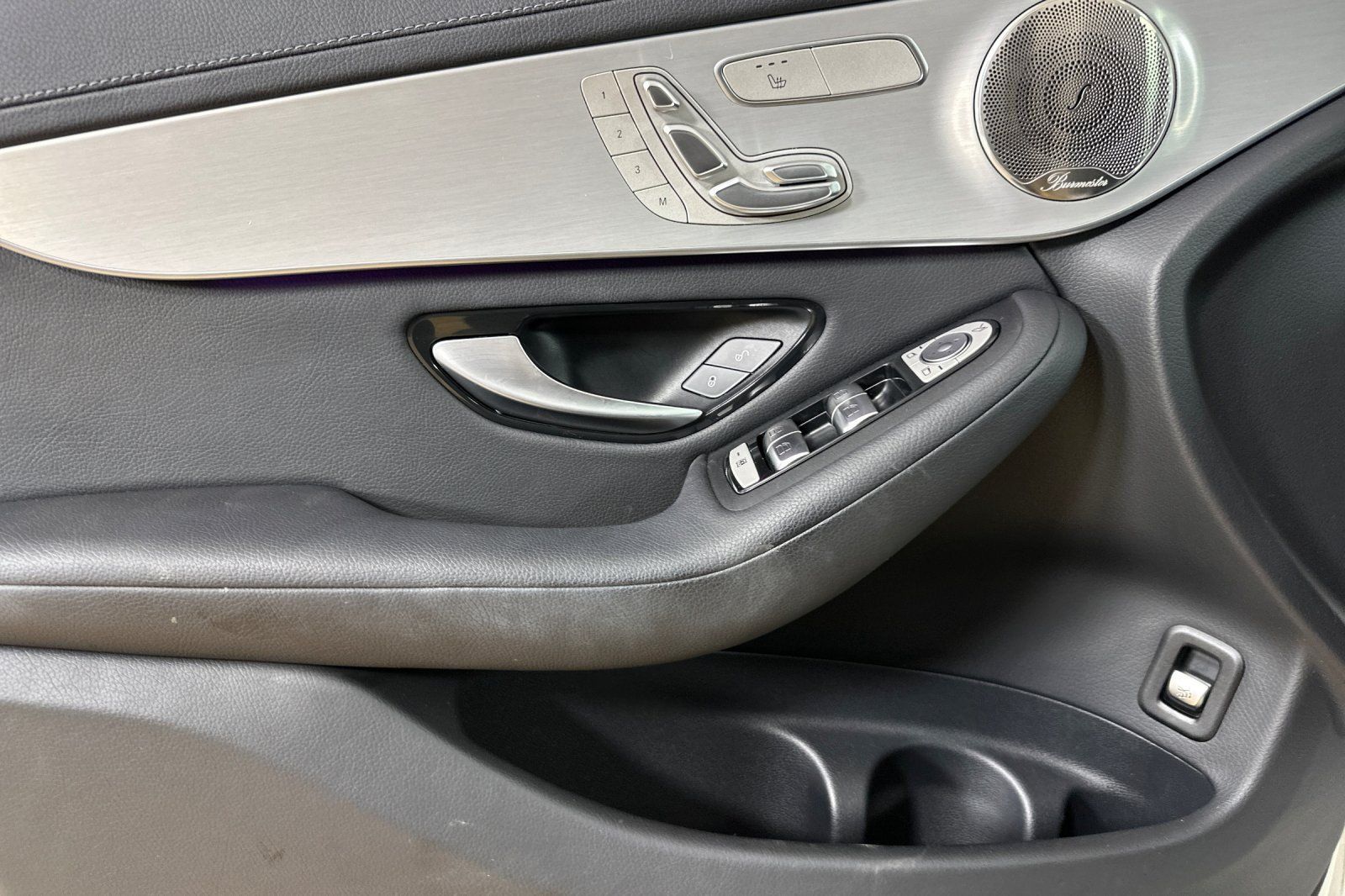 Used 2023 Mercedes-Benz GLC 300 4MATIC Coupe image 10