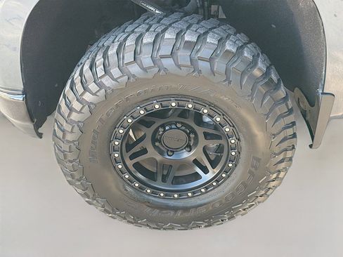 Used 2020 Chevrolet Silverado 1500 LT Trail Boss image 36