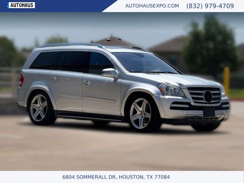 Used 2011 Mercedes-Benz GL 550 4MATIC image 1