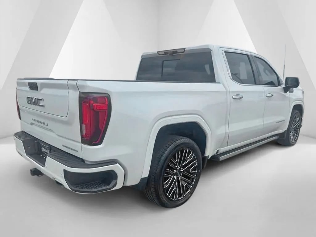 Used 2022 GMC Sierra 1500 Denali Ultimate AWD/4WD image 8