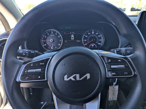 Used 2022 Kia Forte LXS image 30